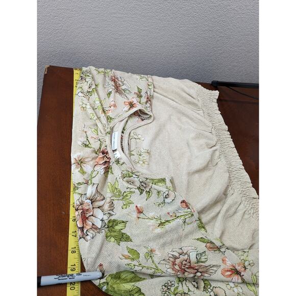 Susan Graver Floral Blouse S Cream Loose Fit Batwing Top Crew Elastic Hem Office - Picture 6 of 8
